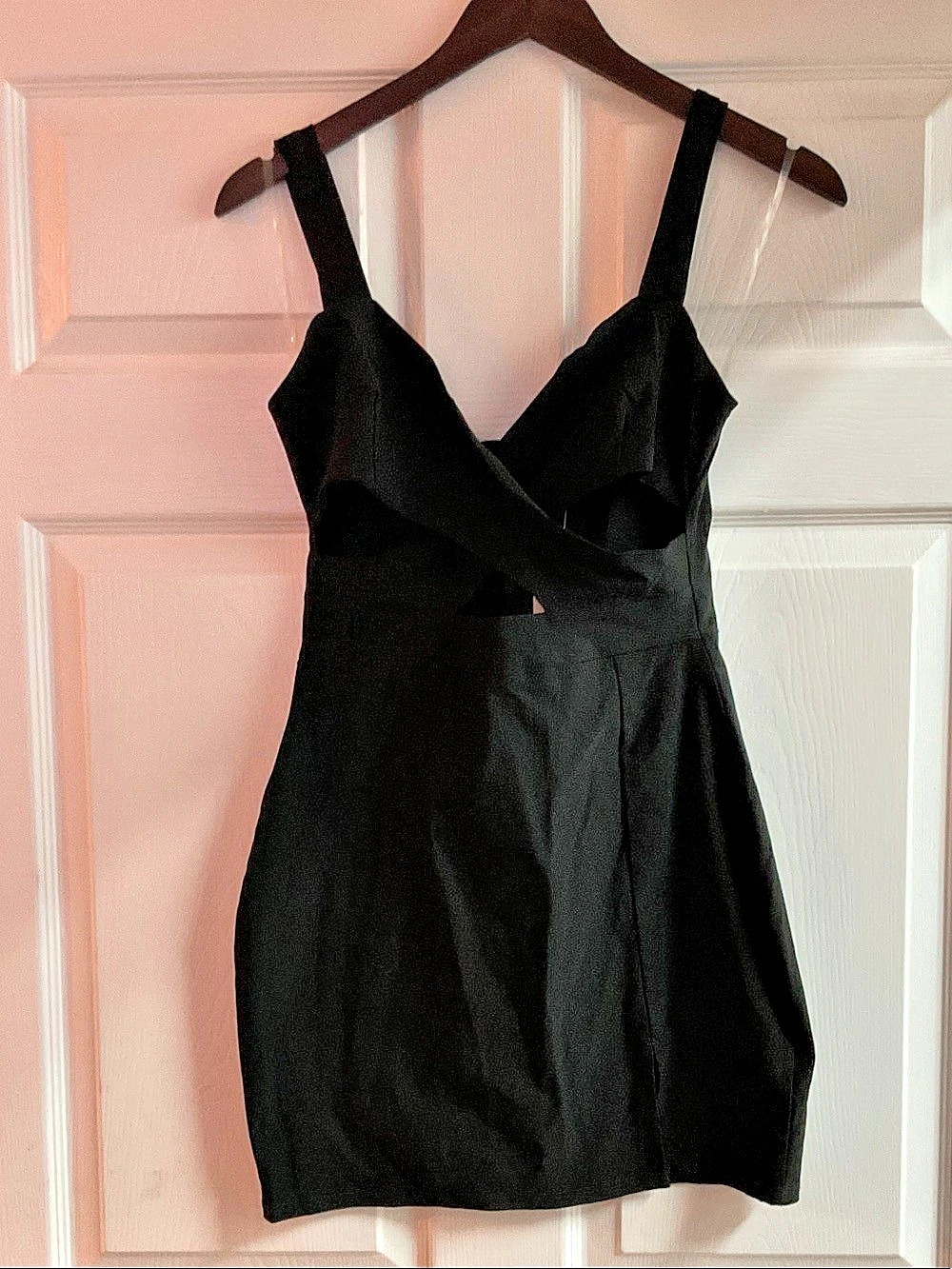 Windsor Cross It Off V-Neck Short Dress Black Medium